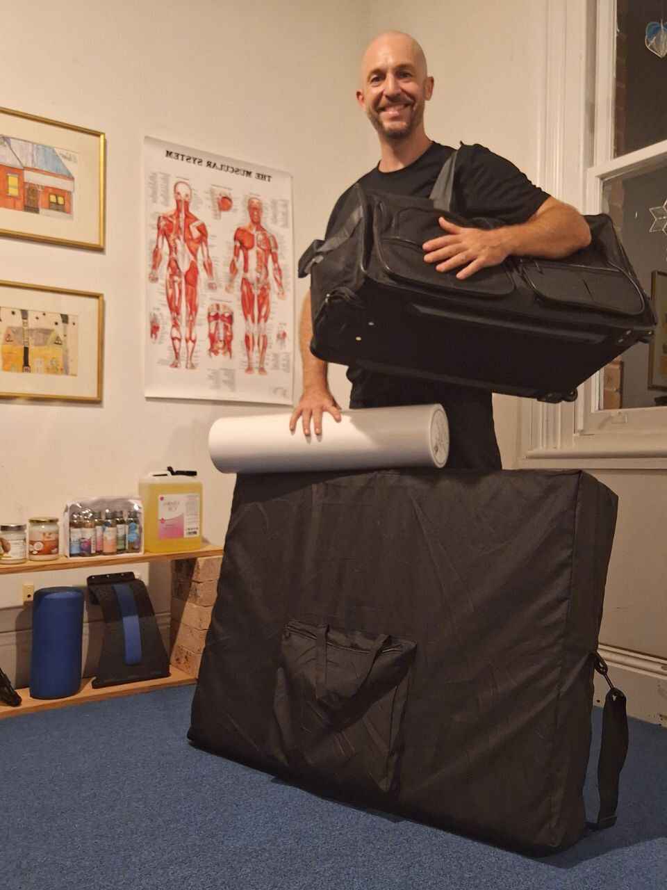 Mick arriving for an in-home remedial massage